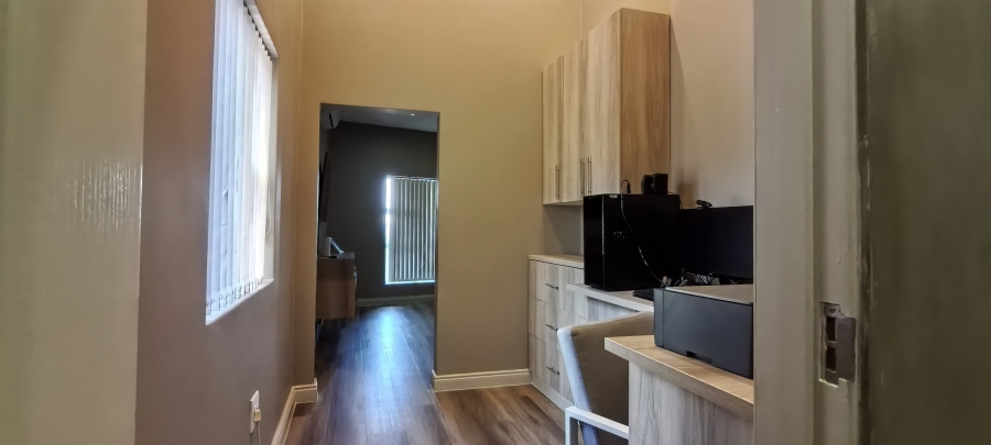 4 Bedroom Property for Sale in Monte Christo Western Cape